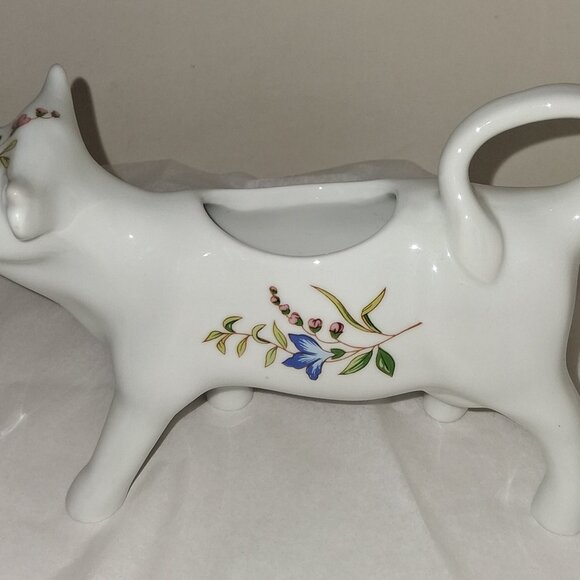 Cordon Bleu Cow The Fredia Collection - Collectible Cow - Picture 2 of 3